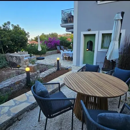 Villa The Blooming House *
