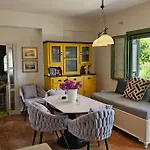 The Blooming House וילה *